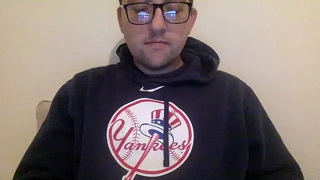 Snapshot of Milflover96 chatting on March 4, 5:11 am Milflover96 online show from March 4, 5:11 am