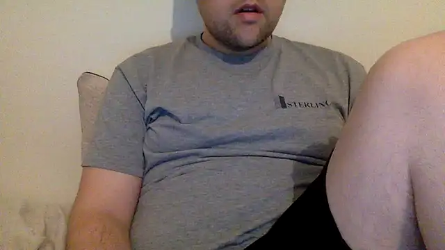 Snapshot of Milflover96 chatting on March 5, 3:51 am Milflover96 online show from March 5, 3:51 am