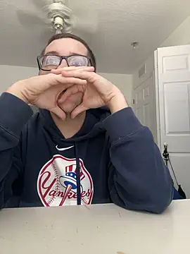 Snapshot of Milflover96 chatting on March 7, 5:38 pm Milflover96 online show from March 7, 5:38 pm