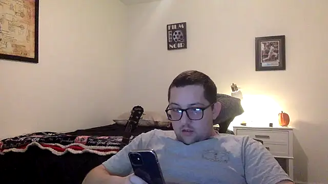 Snapshot of Milflover96 chatting on March 7, 11:49 pm Milflover96 online show from March 7, 11:49 pm