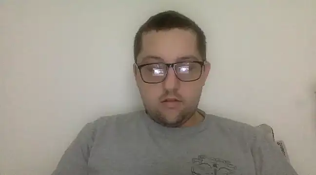 Snapshot of Milflover96 chatting on March 8, 3:24 pm Milflover96 online show from March 8, 3:24 pm