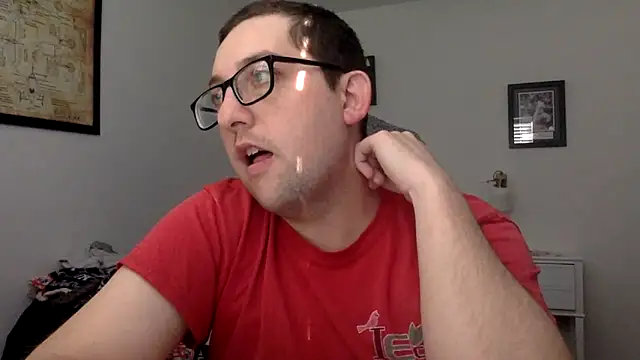 Snapshot of Milflover96 chatting on March 10, 10:13 pm Milflover96 online show from March 10, 10:13 pm