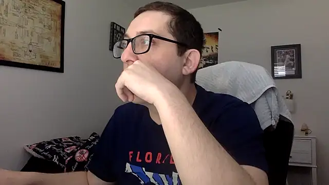 Snapshot of Milflover96 chatting on March 20, 3:58 pm Milflover96 online show from March 20, 3:58 pm