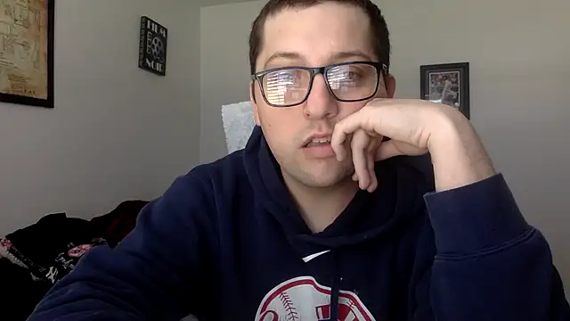 Snapshot of Milflover96 chatting on March 21, 4:29 pm Milflover96 online show from March 21, 4:29 pm