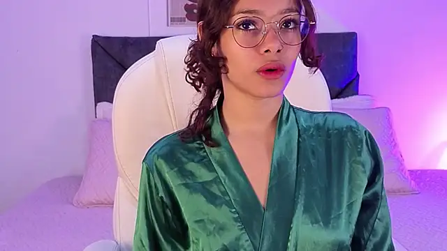 sara sharma  online show from September 23, 2:09 pm