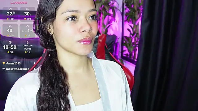 sara sharma  online show from December 19, 2:24 pm