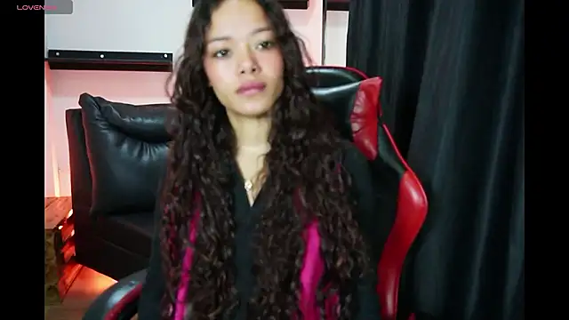 sara sharma  online show from February 5, 1:27 pm