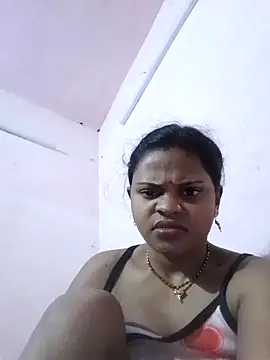 Snapshot of Hot_couple493 chatting on February 23, 9:22 am Hot couple493 online show from February 23, 9:22 am