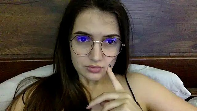 StarlitWhisper online show from February 24, 7:41 pm