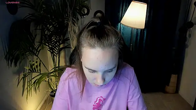 Lika 0ne online show from September 24, 11:57 am