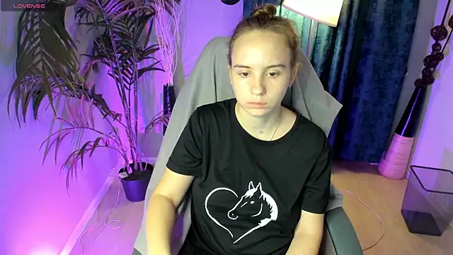 Lika 0ne online show from October 9, 12:25 pm