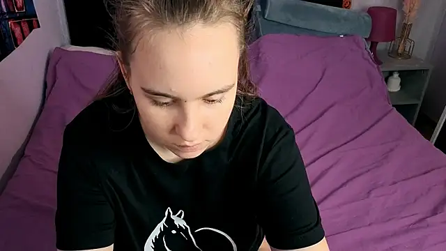 Snapshot of Lika_0ne chatting on November 21, 12:26 pm Lika 0ne online show from November 21, 12:26 pm