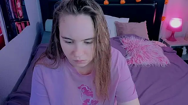 Snapshot of Lika_0ne chatting on November 30, 11:03 am Lika 0ne online show from November 30, 11:03 am