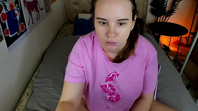 Snapshot of Lika_0ne chatting on January 12, 12:32 pm Lika 0ne online show from January 12, 12:32 pm