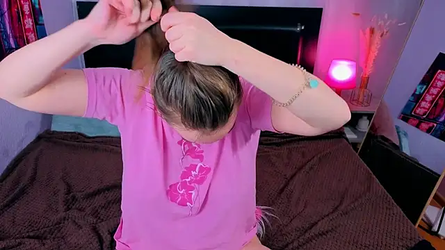 Snapshot of Lika_0ne chatting on January 14, 5:35 am Lika 0ne online show from January 14, 5:35 am