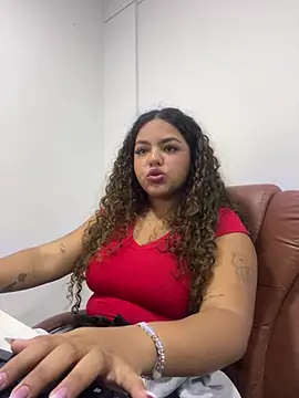 Snapshot of Anitta_bell chatting on April 19, 1:32 pm Anitta bell online show from April 19, 1:32 pm