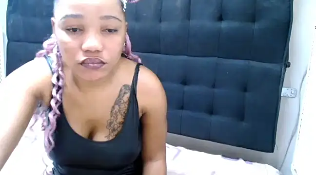 Snapshot of AfricanChinese chatting on March 2, 7:32 am AfricanChinese online show from March 2, 7:32 am