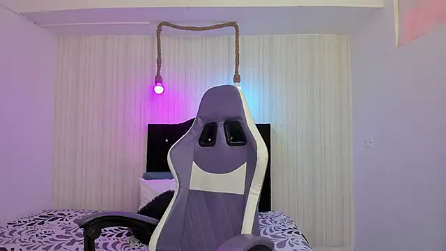 nicky angel1 online show from February 4, 7:31 pm