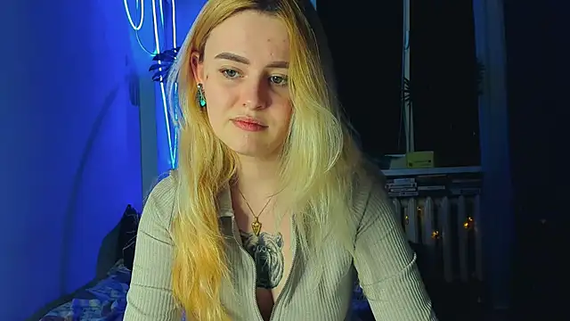 Alexa Pirs online show from March 9, 9:14 pm