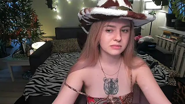 Alexa Pirs online show from January 8, 12:40 pm