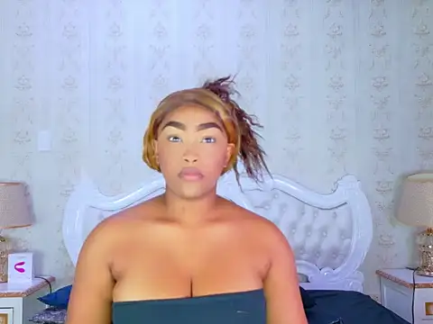 TianahGlow online show from September 18, 7:49 pm