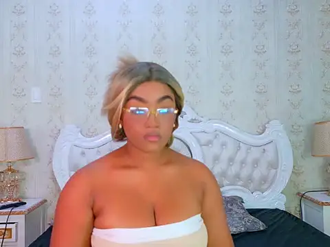 TianahGlow online show from October 11, 9:02 pm