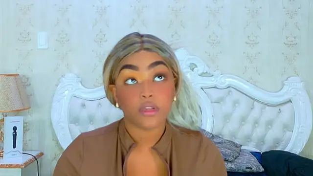 TianahGlow online show from October 17, 5:37 pm