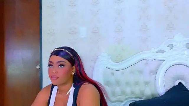 TianahGlow online show from December 19, 8:38 pm