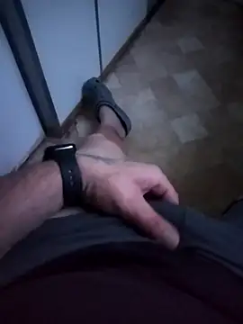 Snapshot of jarous32- chatting on February 17, 5:58 am jarous32- online show from February 17, 5:58 am