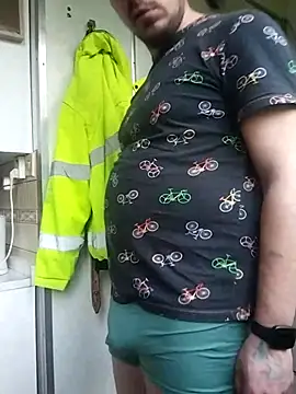 Snapshot of jarous32- chatting on February 20, 6:28 am jarous32- online show from February 20, 6:28 am