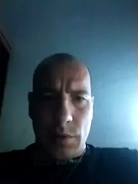 Snapshot of jarous32- chatting on March 1, 2:04 am jarous32- online show from March 1, 2:04 am