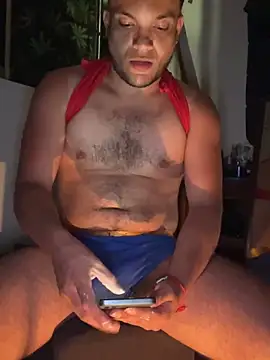 Brunohornyxh online show from May 28, 8:33 am