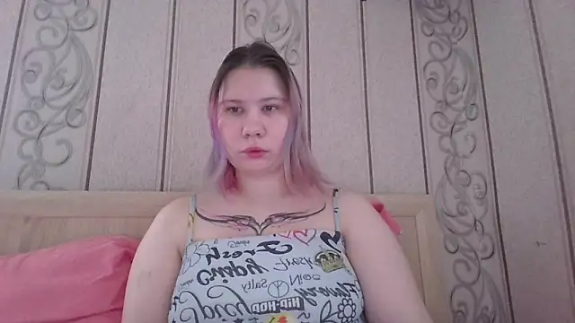 Little kitsune1707 online show from October 2, 7:26 am