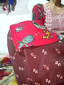 Snapshot of lovely----bhabhi chatting on January 15, 4:22 pm lovely----bhabhi online show from January 15, 4:22 pm