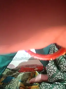 Snapshot of lovely----bhabhi chatting on February 8, 4:27 am lovely----bhabhi online show from February 8, 4:27 am