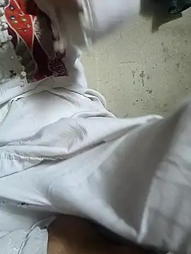 Snapshot of lovely----bhabhi chatting on February 9, 5:00 am lovely----bhabhi online show from February 9, 5:00 am