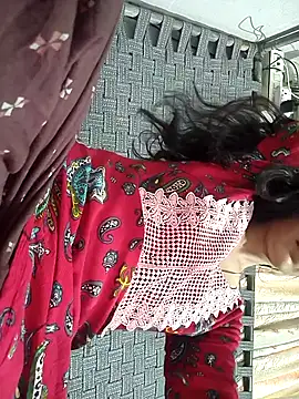 Snapshot of lovely----bhabhi chatting on February 12, 1:55 am lovely----bhabhi online show from February 12, 1:55 am