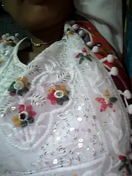 Snapshot of lovely----bhabhi chatting on February 13, 3:52 pm lovely----bhabhi online show from February 13, 3:52 pm