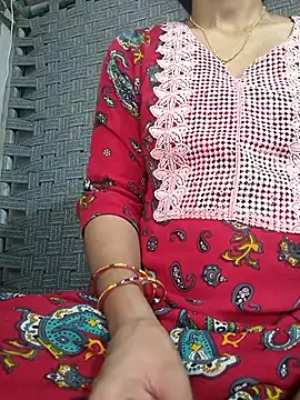 Snapshot of lovely----bhabhi chatting on February 16, 2:18 am lovely----bhabhi online show from February 16, 2:18 am