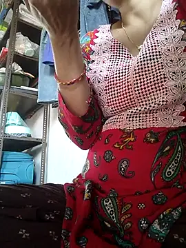 Snapshot of lovely----bhabhi chatting on February 17, 12:01 pm lovely----bhabhi online show from February 17, 12:01 pm