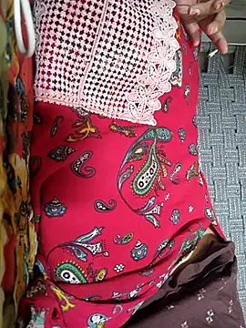 Snapshot of lovely----bhabhi chatting on February 20, 4:20 am lovely----bhabhi online show from February 20, 4:20 am