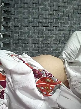 Snapshot of lovely----bhabhi chatting on February 20, 3:01 pm lovely----bhabhi online show from February 20, 3:01 pm