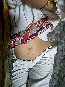 Snapshot of lovely----bhabhi chatting on February 21, 8:26 am lovely----bhabhi online show from February 21, 8:26 am