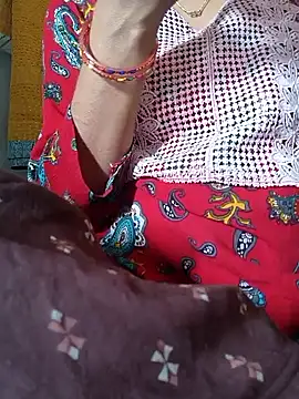 Snapshot of lovely----bhabhi chatting on February 24, 5:49 am lovely----bhabhi online show from February 24, 5:49 am