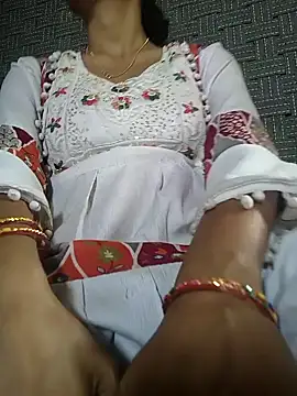 Snapshot of lovely----bhabhi chatting on February 28, 3:07 am lovely----bhabhi online show from February 28, 3:07 am