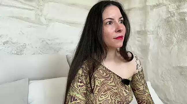Snapshot of SandraSchon chatting on February 17, 7:37 am SandraSchon online show from February 17, 7:37 am