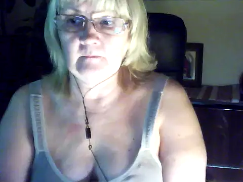 Violet5364 online show from November 17, 8:58 pm