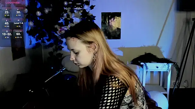 Snapshot of marynixoxo chatting on February 23, 2:29 am marynixoxo online show from February 23, 2:29 am