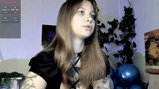 Snapshot of marynixoxo chatting on March 1, 8:02 am marynixoxo online show from March 1, 8:02 am