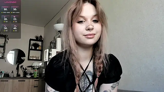 Snapshot of marynixoxo chatting on March 22, 7:25 am marynixoxo online show from March 22, 7:25 am